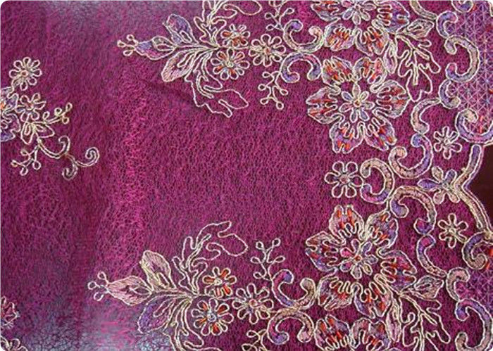 Пурпуровая домашняя ткань одеяния верхнего сегмента вышитых тканей тканья